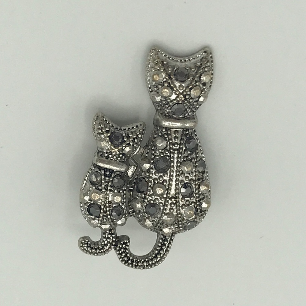Marcasite - two cats brooch